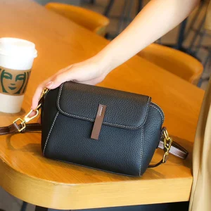 100% Genuine Leather Women’s Luxury Designer Fashion Crossbody Shoulder Bag Solid Pattern Shell Zipper