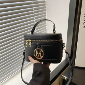 Autumn Women’s Wide Silver Vintage Trendy Fashion PU Crossbody Bag Stylish Letter Single Shoulder Zipper Closure Casual Handheld
