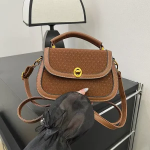 Classic Saddle Silhouette Bag with Gold-tone Hasps Simple Lady Style Waterproof Blending Retro Elegance Modern Casual