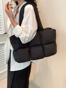 Compact Nylon Zipper Handbag Large Capacity Adjustable Lightweight Women’s Commuting Single Shoulder Bag Cloud Shaped Casual