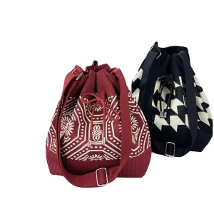 Contrasting Color Geometric Knitted Breathable Lightweight Drawstring Bucket Bag