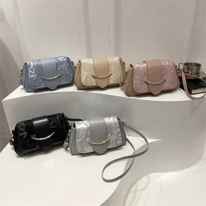 Cross border Fashion European American Trend Versatile Tote Crossbody Saddle Bag Chic Minimalist Color block ZIP Closure
