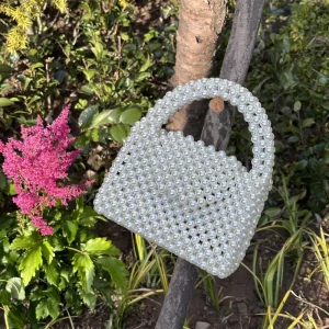 Custom Pearl Women’s Handbags Shoulder Bag Handmade Woven Beaded Portable Crossbody Bag Cute Pearl Shoulder Strap Designer