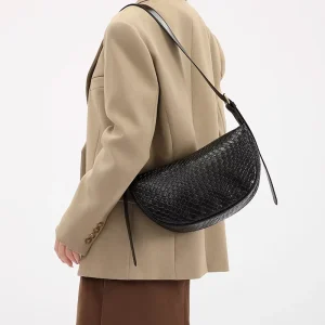 Custom logo Woven Shoulder Crossbody Bag Female Vegetable Tan Leather Handbag Adjustable Strap Zipper Pouch