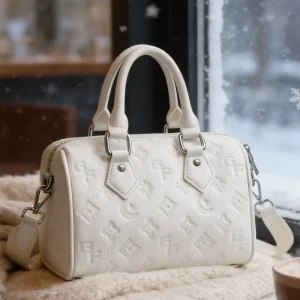Customized Vintage Leather Tote Handbag for Women Real Leather with Embossed Logo Soft Crossbody Bag with Zipper Closure