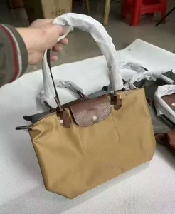 Designer Handbag Factory M Size Waterproof Nylon Summer Autumn Dumpling Commuter Tote Bag For Women