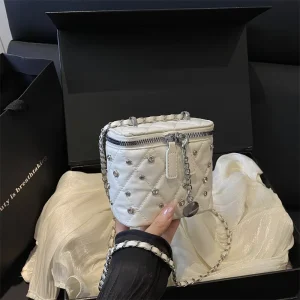 Diamond studded PU Small Square Bag Rhombus Chain Zipper Closure Women New Arrival Trendy Fashion Handbag Sweet Lady Bag