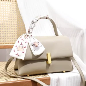 Factory Direct PU Leather Trendy Lightweight Bolsa Ladies Shoulder Bag Leather Bags Luxury Handbags for Women