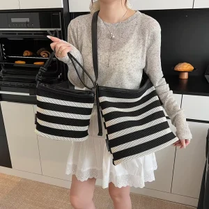 Fashion Daily Bags for Chic Girls Ladies Large Capacity Hobo Mesh Bags Hollow Out One Shoulder Bags With Leather Straps