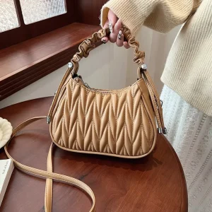 Hot Selling Luxury Small Square Bag Fashionable Zip Closure Shoulder Handbag for Young Women for Spring Season Candy Pattern