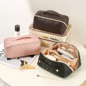 Large Capacity Travel Cosmetic Bag PU Leather Waterproof Makeup Bag Women Portable Toiletry Bag With Handle