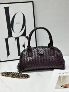 Luxury Fashion Classic Retro Style Woven PU Leather Three-Strap Crossbody Handbag for Women with Large Capacity All Seasons