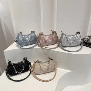 New Design Spring Fashion Portable Crossbody Crescent Bag Handbag Casual Niche Design Bag Chain Single Shoulder Bag for Women