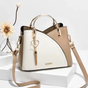 New Fashion Women Luxury Purses and Handbags Women’s Casual Saddle Bag With Heart Pendent