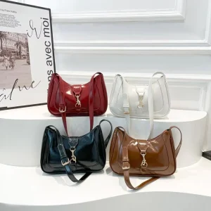 New French Vintage Solid Color Underarm Bag for Women Daily Wear Elegant Shoulder Bag for Women
