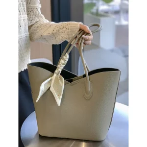 New Lady Large Capacity Bag High Sense Fashion Simple Shoulder Bag Zipper Letter Waterproof for Daily Commuting