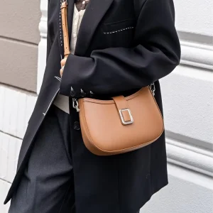 New Lady Minimalist Single Strap Genuine Leather Crossbody Shoulder Bag with Lock Closure