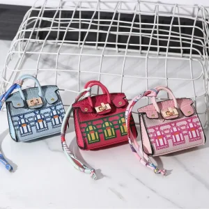 New Mini Snakeskin Tote Bag Keychain Luxury Women Handbag Cute Small House PU Leather Keychain Keyring for Headphones Coin Purse