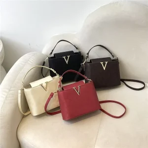 New Personalized Light Luxury Casual Bag for Women Simple Solid Color Crossbody Bag for Women