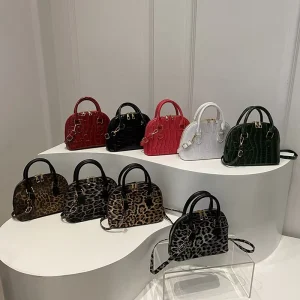 New Simple Gas Personality Ins Trendy Shell Purses Hand Shoulder Bags for Ladies Girls