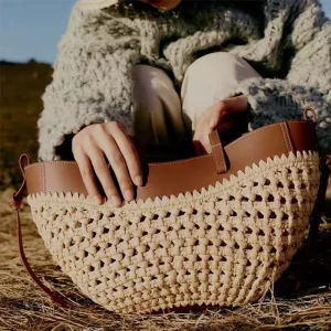 Niche Design Casual PU Leather Large Tote Bag Women’s New Stitching Woven Summer Seaside Holiday Handbag Trendy Bags