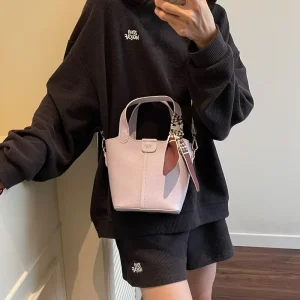 OEM ZIP PU Texture Portable Bucket Bag Women’s Stitching Silk Scarf Shoulder Bag Soft Messenger Handbag