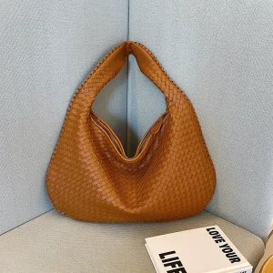 Popular High Quality Luxury Leather Handmade Woven Handbags Fashion Designer Woven Purse and Handbags for Women