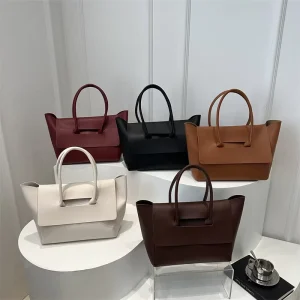 Retro Large Capacity Stylish Solid Color Two Nylon Cover Closure Women’s C Shoulder & Underarm Handbag