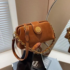 Small Niche Retro Fashion Bag for Women New Simple Casual Pillow Bag High end Casual Versatile Shoulder Bag