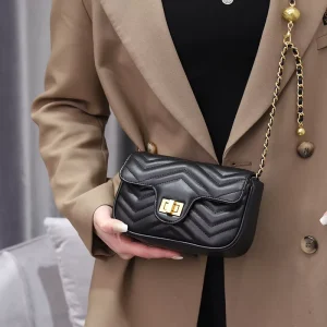 Small Women’s Korean Style Genuine Leather Chain Crossbody Shoulder Bag Winter Fashion Casual Street