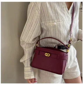 Spring New High end Fashion Shoulder Bag with Elegant Style Versatile Crossbody Bag Delicate Handbag with Small Square Design