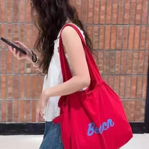 Spring/Summer Fashionable Medium Large Capacity Single Shoulder Underarm Tote Bag for Women Commuting Students Ins Style