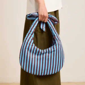 Summer Beautiful Customized Large Capacity Fashion Shoulder Bag for Women Travel Outdoor with Handle with Logo