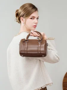 Top Grain Vegetable Tanned Leather Boston Bag Minimalist Handbag Vintage Real Cowhide Shoulder Bag for Versatile Daily Purse