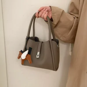 Vintage Lady Winter PU Single Strap Hand carried Bucket Crossbody Bag for Women with Lock Closure