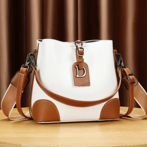 Wide Silver Gross Fashion Factory’s New Korean Style Women’s Crossbody Handbag with Single Strap Zip Closure for Foreign Trade