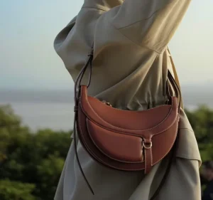 Women Designer Famous Brand Small Size Genuine Leather Half Moon Zipper Waterproof Casual Crossbody Handbag