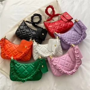 Women’s Crocodile Pattern Zipper PU Leather Handbag with Polyester Lining Fashion Style Chain Shoulder Bag