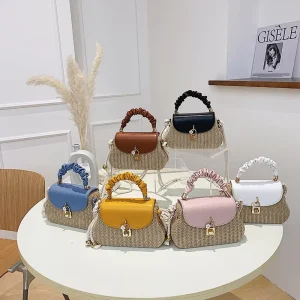 Women’s Woven Straw Crossbody Bag Padded PU Leather Handle Fashion Summer Beach Handbag for Daily Party Shoulder Purse