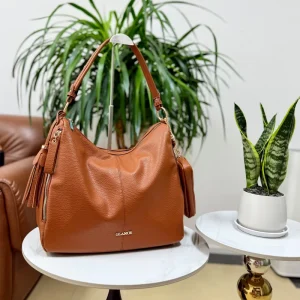 Women’s Zip Closure Crossbody Bag Large Capacity Soft Stylish Single Shoulder Design Fashionable for Summer Winter GW790